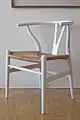 Chaise Wishbone en blanc