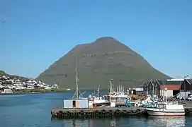 Le port de Klaksvík (seconde ville de l'archipel), île de Borðoy.
