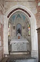 La chapelle Sainte-Philomène à l'intérieur de l'église.