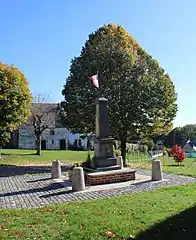 Le monument aux morts.