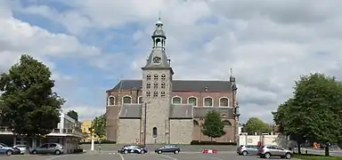 Église Saint-Sauveur.