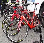 Les vélos Canyon Ultimate CF SLX 9.0 utilisés par l'équipe, photographiés lors du Grand Prix E3 2015.