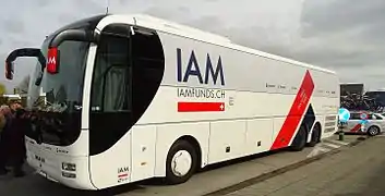 Le bus principal de l'équipe lors du Grand Prix E3 2015.