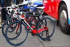 Les vélos Lapierre Aircode Carbon utilisés par l'équipe, photographiés lors du Grand Prix E3 2015.