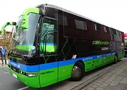 Le bus secondaire de l'équipe lors du Grand Prix E3 2015.