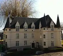 Photographie du château « Hargé-le-Rideau ».