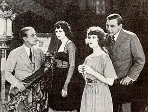 Description de l'image Harriet and the Piper (1920) - 4.jpg.