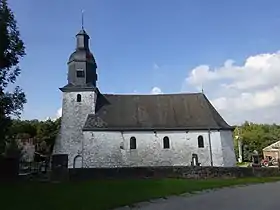 La chapelle de Harzy (actuellement chapelle des Saints-Anges Gardiens) et le mur du cimetière qui l'entoure, à Bastogne (M) ainsi que l'ensemble formé par la chapelle de Harzy et le mur du cimetière qui l'entoure (S)