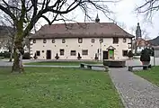 L'ancienne abbaye capucine vue de l'extérieur II