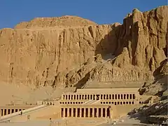 Temples de Deir el-Bahari, règne d'Hatchepsout première moitié du XVe siècle av. J.-C.