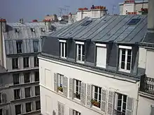 Description de l'image Haussman paris immeuble.JPG.