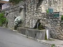 Fontaine et bassin.