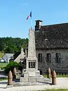 Le monument aux morts.