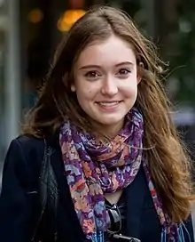 Description de l'image Hayley McFarland cropped.jpg.