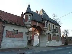 Maison à tourelle