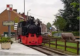 Locomotive servant de monument, près de l'entrée de la gare.