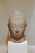 Tête de Buddha. Grès. Époque Gupta, fin du Ve siècle - VIe siècle. National Musem, New Delhi