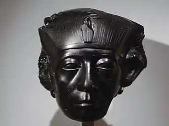 Sésostris IIIObsidienne, H. 12 cm.Musée Calouste-Gulbenkian