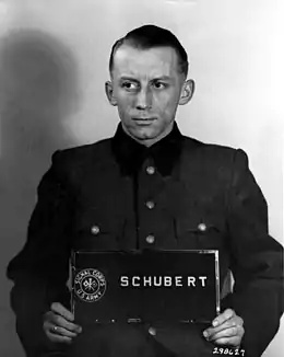 Heinz Schubert (1914-1987), Obersturmführer dans la SS, membre de la SD, et officier dans l’Einsatzgruppe D.