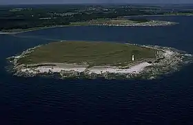 Vue de l'île le 20 juillet 1996.