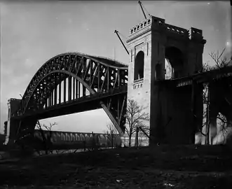 Hell Gate Bridge vers 1917.