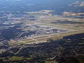 Vue aérienne de l'aéroport.