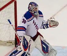 Photographie de Henrik Lundqvist avec le maillot blanc des Rangers