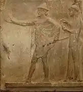 Hermès agoraios, stèle de Thasos, v. 480 av. J.-C. Musée du Louvre.