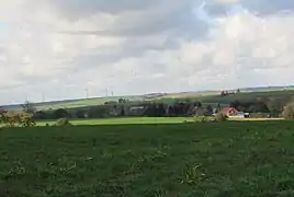 Vue du hameau de Montigny depuis Vendelles.