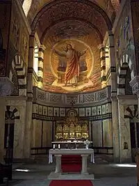 Intérieur de l’église du Sacré-Cœur (Berlin, Allemagne).