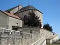 Accès à l'église depuis les "Terrasses du Presbytère"