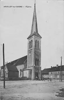 Heuilley-sur-Saône. L'église