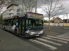 Heuliez GX 327, livré en 2014, à Chelles.