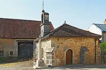 Chapelle et croix.