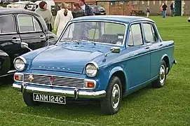 Hillman Minx Series V: Toit et lucarne arrière restylisés, roues de 13 pouces, freins à disque (à l'avant), moteur de 1 592 cm3