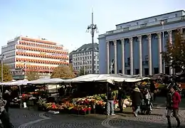 Avec la place Hötorget en 2007.