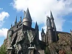 Réplique du château de Poudlard abritant Harry Potter and the Forbidden Journey
