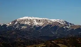 Vue du sommet depuis Pretul.