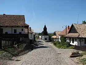 Le village de Hollókő.