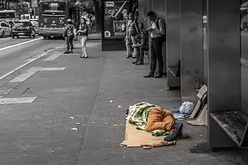 Un mendiant dans l'avenue Paulista