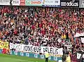 Supporters lensois rendant hommage à André Delelis.