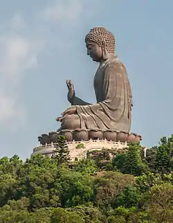 Statue géante de Bouddha, dépendant du monastère de Po Lin