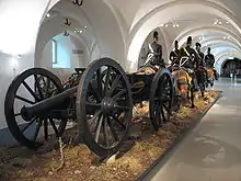 Un modèle d’une pièce d’artillerie suédoise (vers 1850) remorquée par des chevaux au musée de l’armée de Stockholm (Suède).