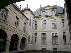 Cour de l'hôtel de Donon.