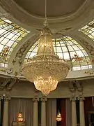 Lustre en cristal du salon royal de 16 800 pièces.