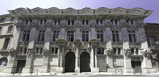 Façade de l'hôtel de Clary à Toulouse (1610).