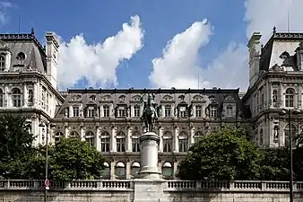 L'hôtel de ville de Paris, façade sud (détail).