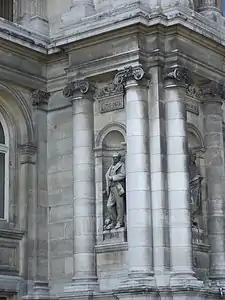 Antoine-Louis Barye (1882), façade de l'hôtel de ville de Paris.