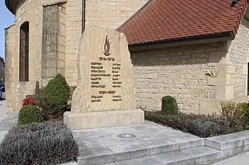 Monument aux morts.