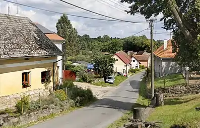 Route vers Tchořovice.